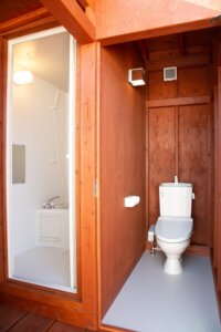 グランドーム京都天橋立、シャワーにトイレ