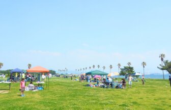 予約制なので、場所取り不要。開放感のある海の中道海浜公園ハッピーBBQ。